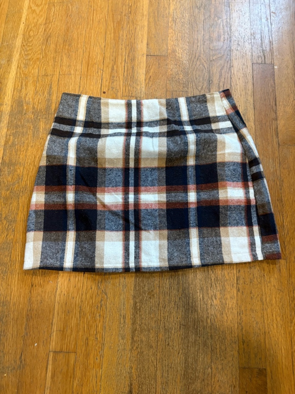 SHEIN Plaid Mini Skirt in Navy, Cream & Brown